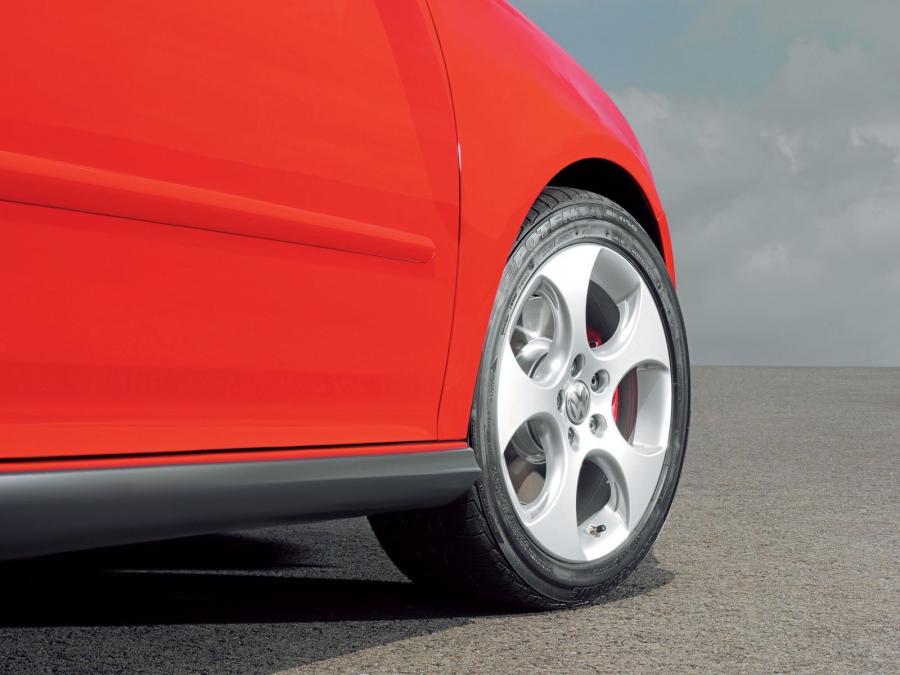  Volkswagen Golf GTi 2005 года  (фото 116 из 135)